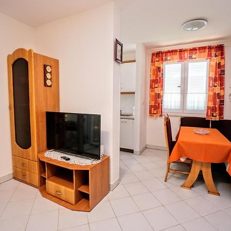 Apartment Vlado Замбратия Екстериор снимка