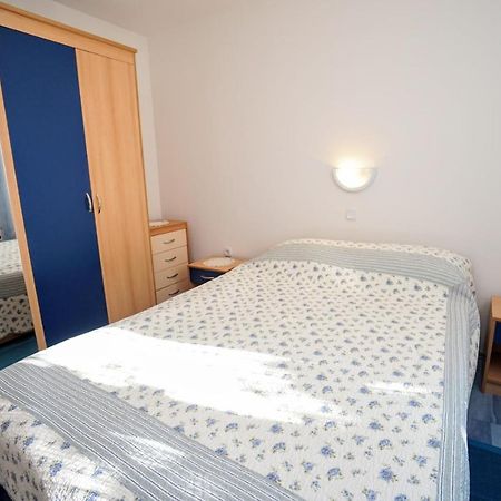 Apartment Vlado Замбратия Екстериор снимка