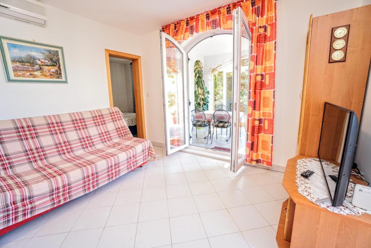 Apartment Vlado Замбратия Екстериор снимка