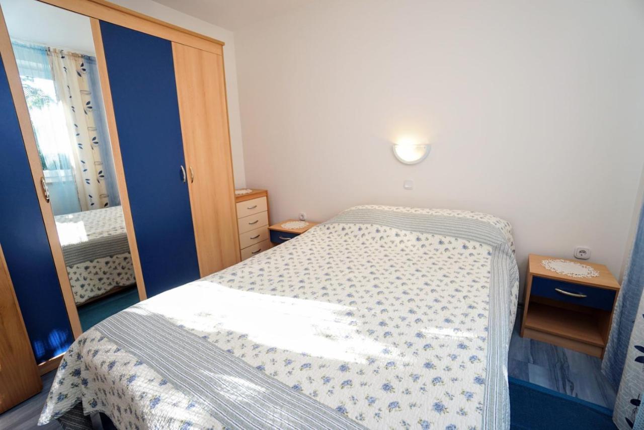 Apartment Vlado Замбратия Екстериор снимка