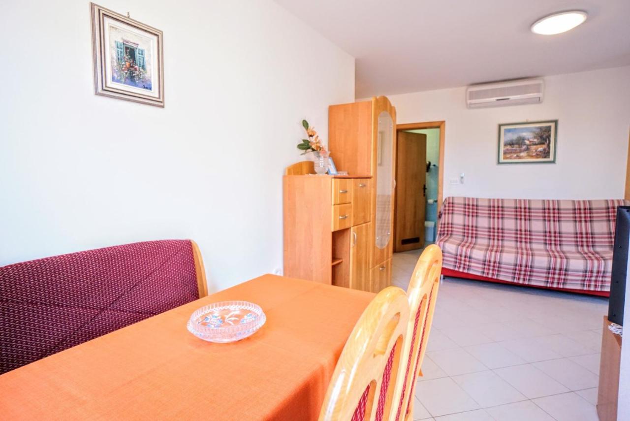Apartment Vlado Замбратия Екстериор снимка