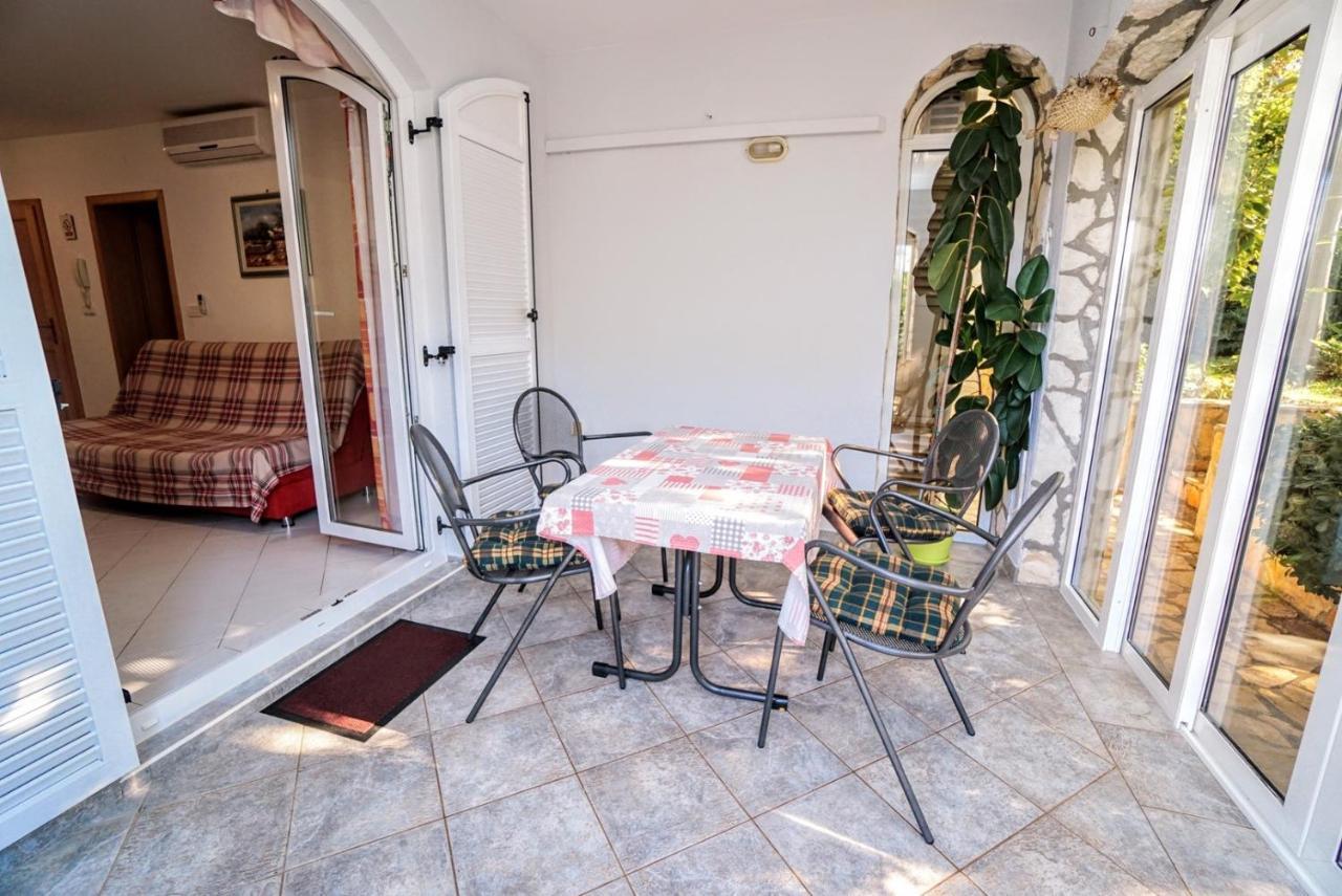 Apartment Vlado Замбратия Екстериор снимка