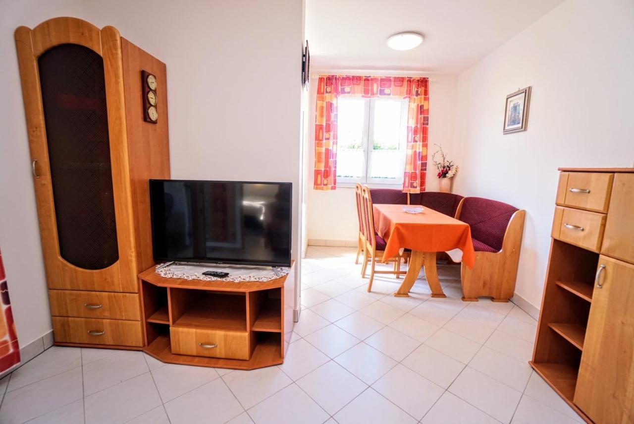 Apartment Vlado Замбратия Екстериор снимка